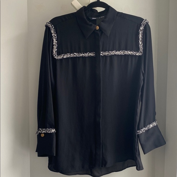 Elegant Black Women's Top with Embellished Detail - Picture 3 of 7